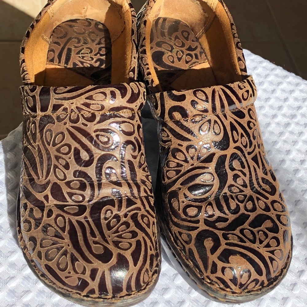 b.ø.c. Peggy Slip-On Embossed Clog